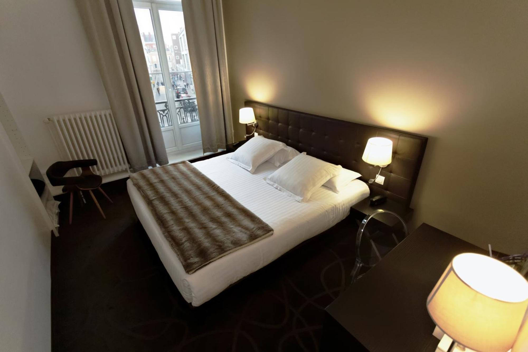 Le Saint Louis Hotel Amiens Bagian luar foto
