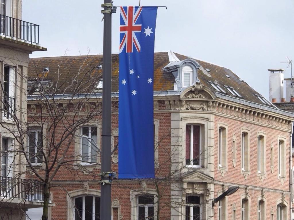 Le Saint Louis Hotel Amiens Bagian luar foto