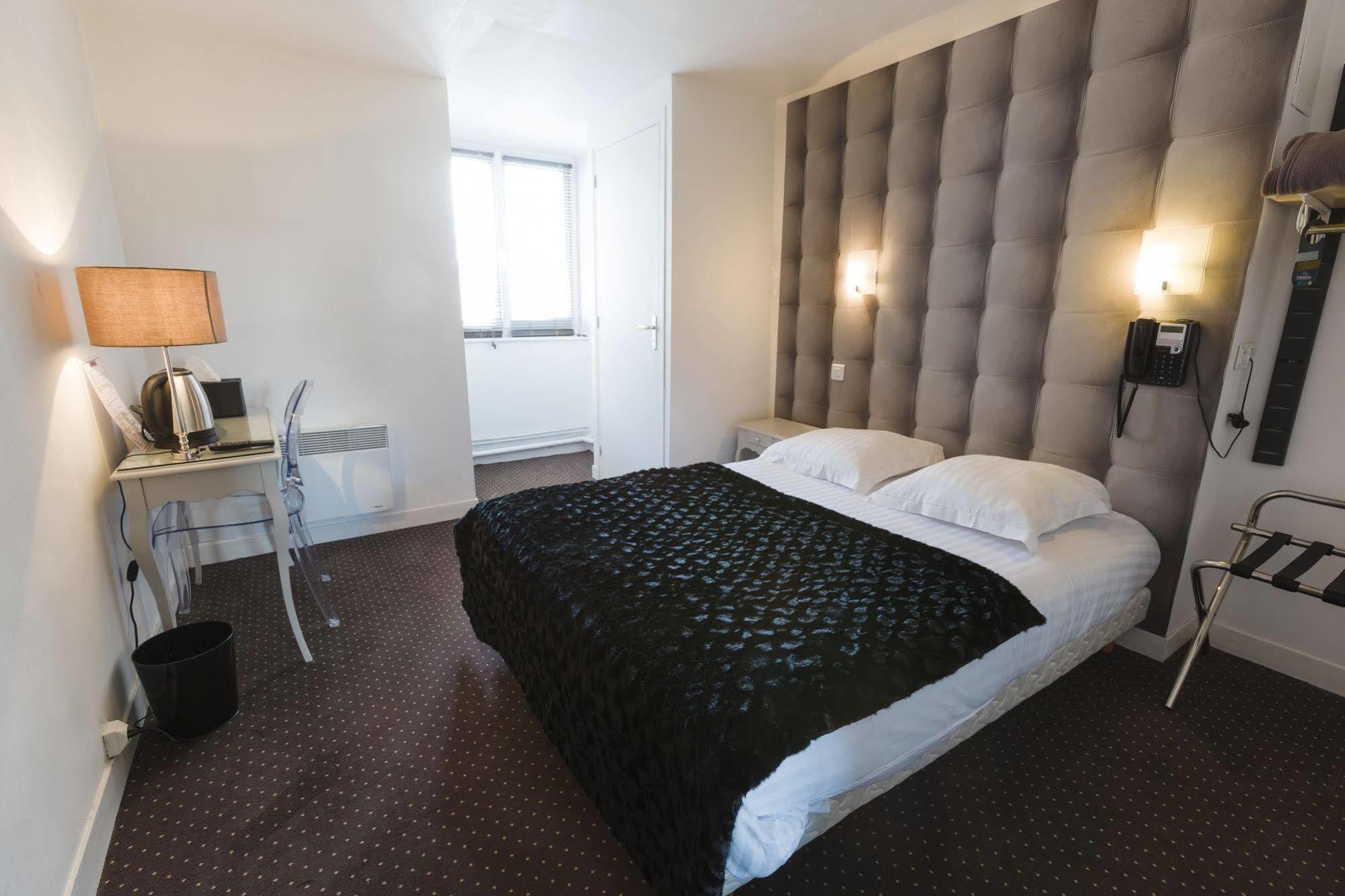 Le Saint Louis Hotel Amiens Bagian luar foto