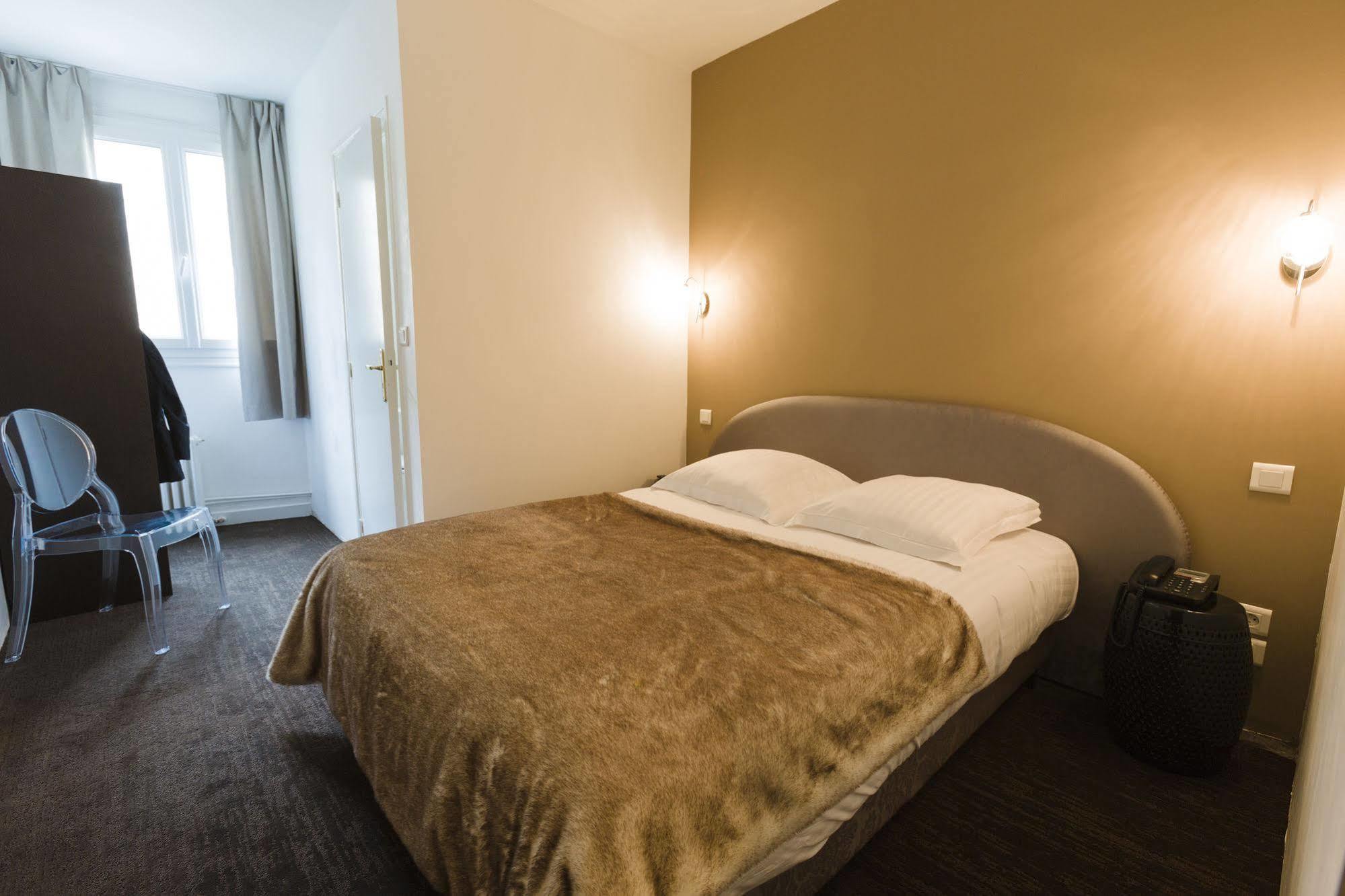 Le Saint Louis Hotel Amiens Bagian luar foto