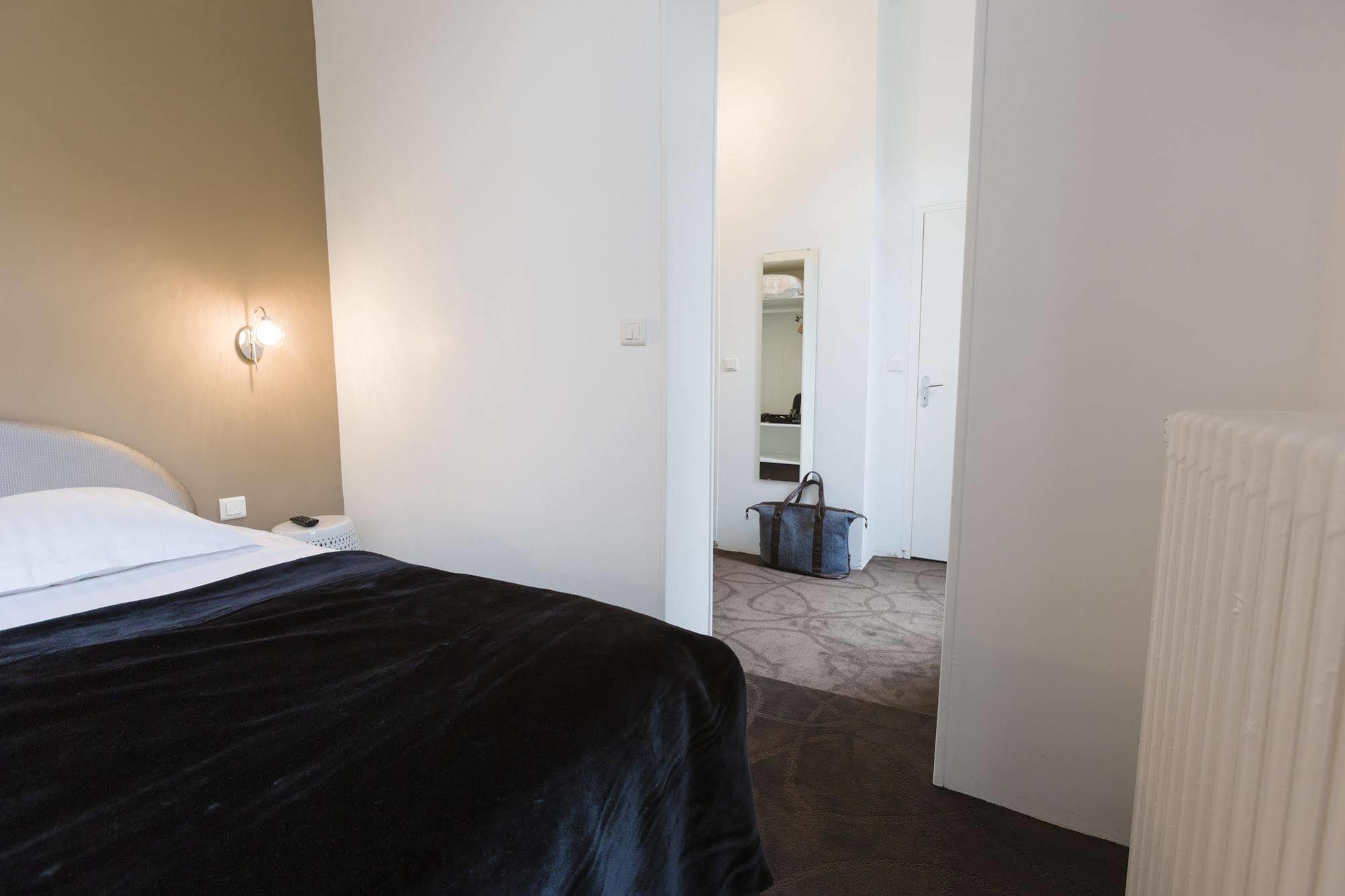 Le Saint Louis Hotel Amiens Bagian luar foto